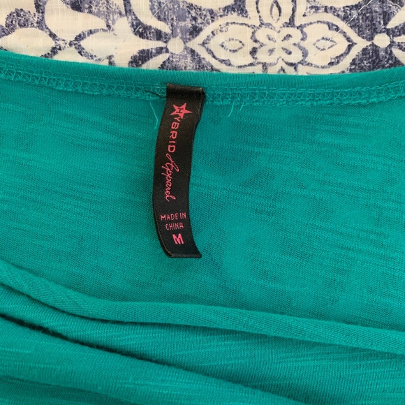 Asymmetrical teal top - Picture 2 of 3